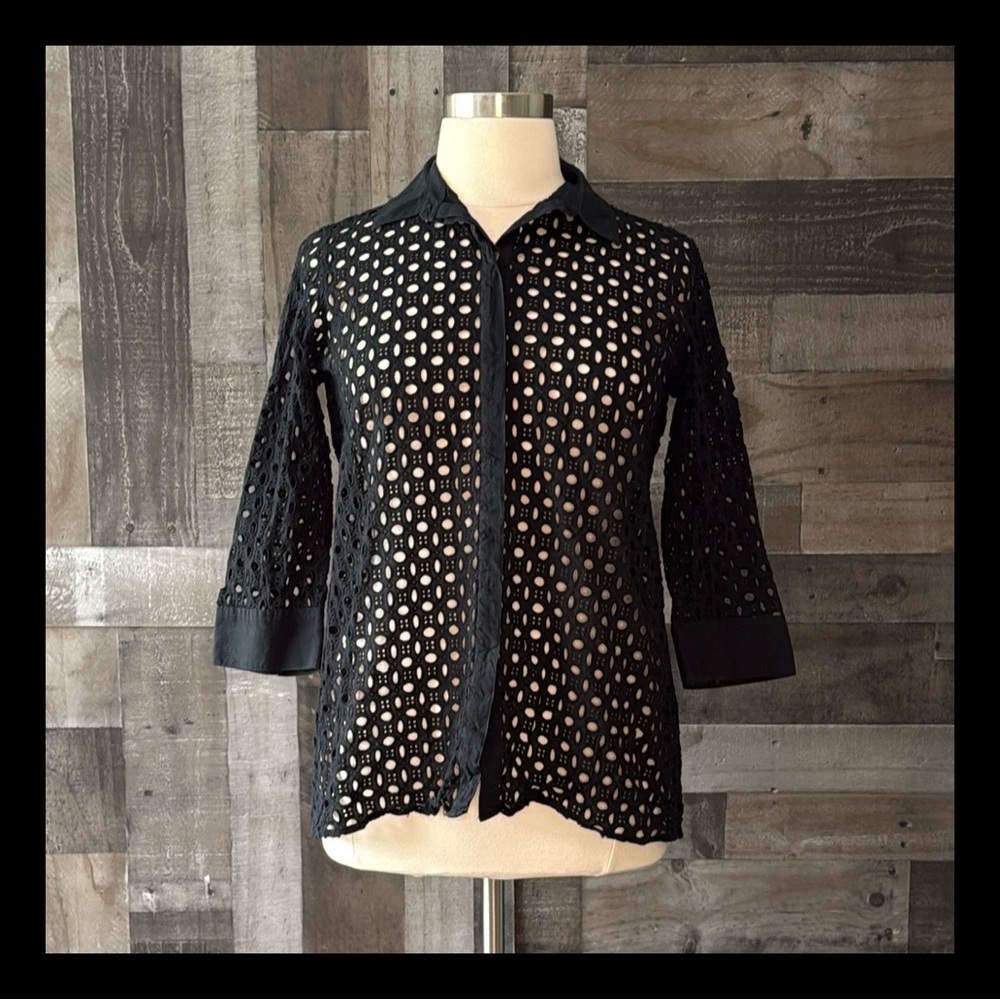 Foxcroft black eyelet button up top size 10 dark feminine witchy resortwear